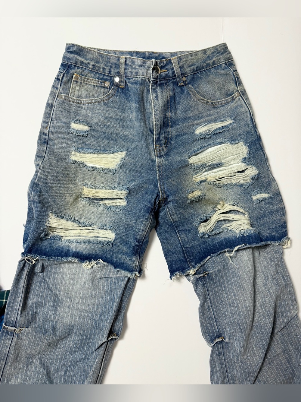 Aelfric Eden NWT size 30 distressed denim shorts over pinstripe flared pants - Picture 14 of 16